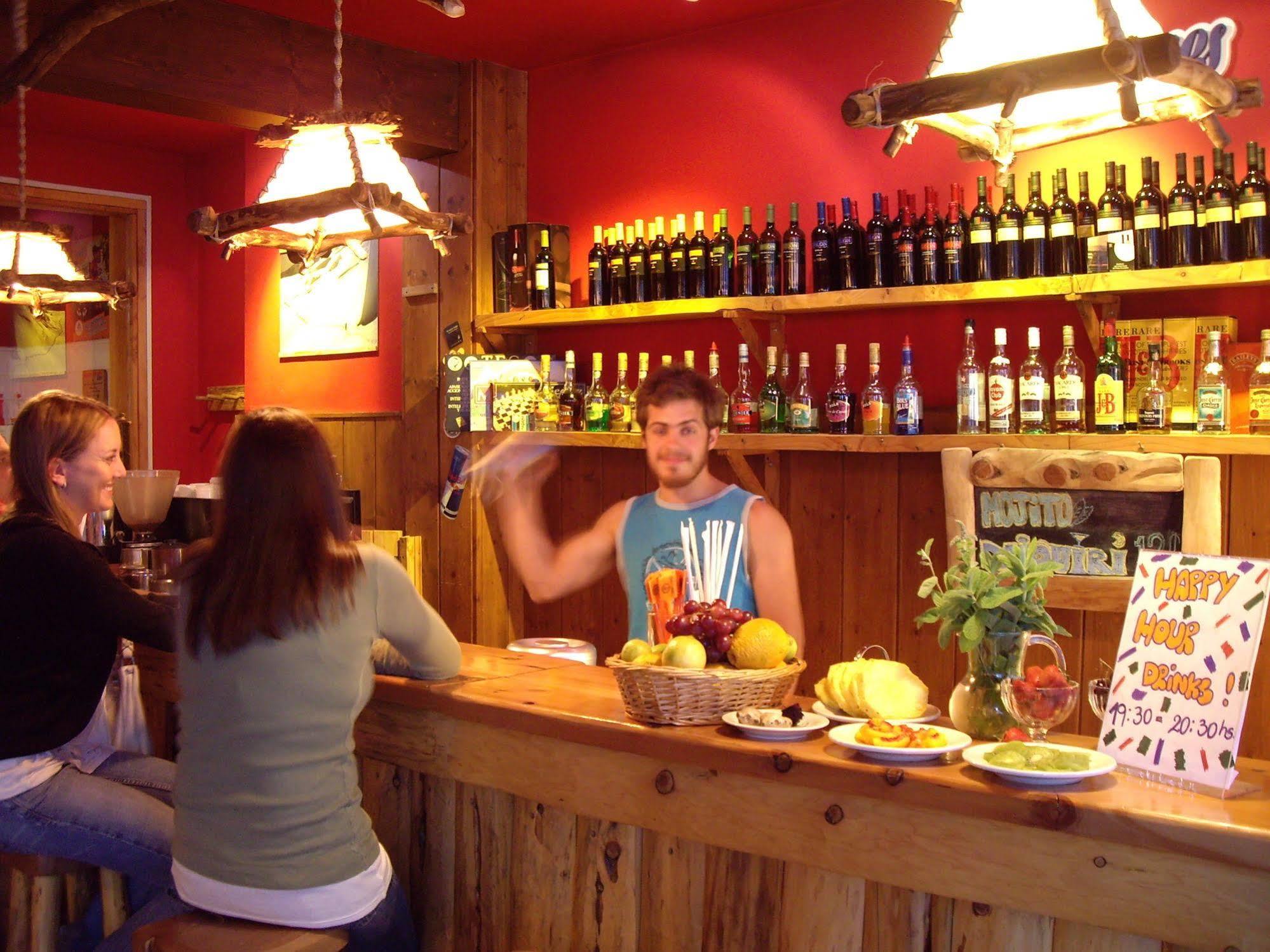 Marcopolo Inn Hostel Bariloche (Adults Only) Eksteriør billede